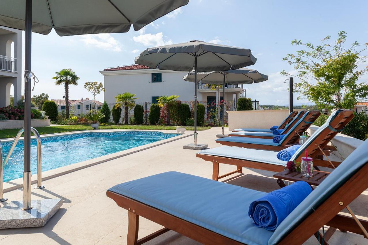 Deluxe Apartments Vila Carissa Malinska Exterior foto